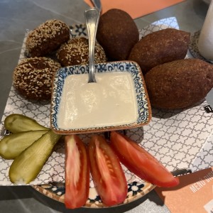 kibe y falafel fritos 