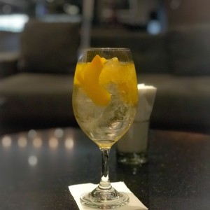 Blanco de verano con trozos de melocoton