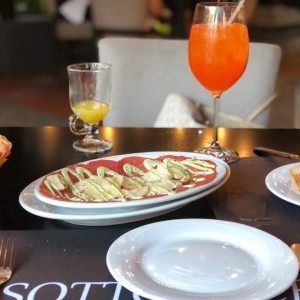 carpaccio de lomito + aperol