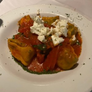 tortelloni con queso de cabra
