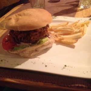 Plato principal Hamburguesa PulledPork "La de la casa"