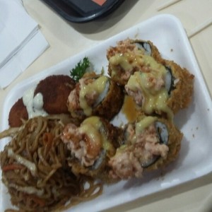 Combo Tokyo Roll + Tallarines + 2 Croquetas de pescados