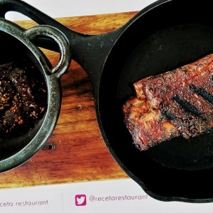 costillas de cerdo con BBQ