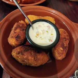 Croquetas de róbalo
