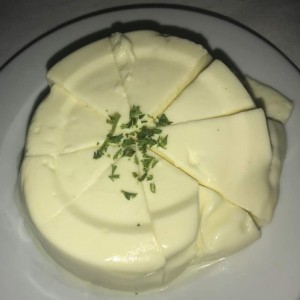Queso de Mano, Espectacular
