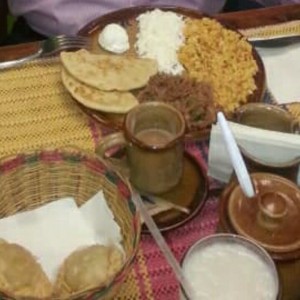 Especialidades - Pastelitos andinos y Plato  Super andinos 