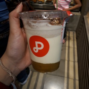 yogurt de Parchita  y ojuelas de avena