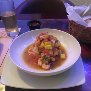 ceviche de camarones con mango 