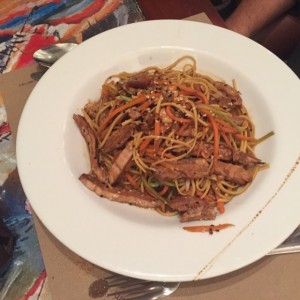 tallarines thai