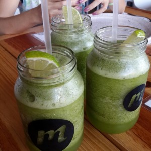 Limonada con hierbabuena