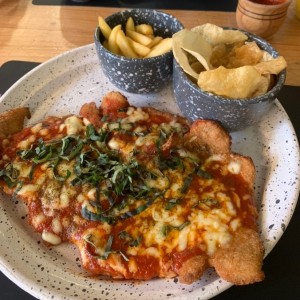 milanesa margarita con papas fritas 