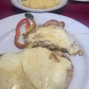 pollo deshuesado Guayanes