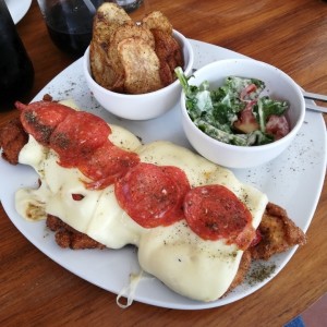 Milanesa pepperoni. Excelente! 