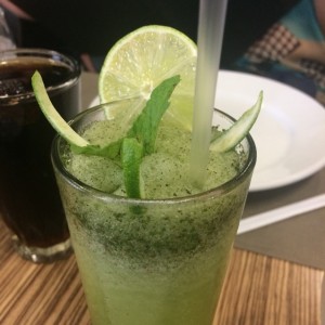 Limonada con Hierbabuena