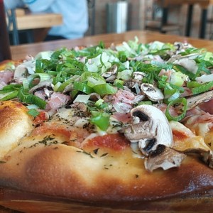 Pizza Campesina con Cebollin