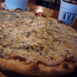 Pizza 4 quesos