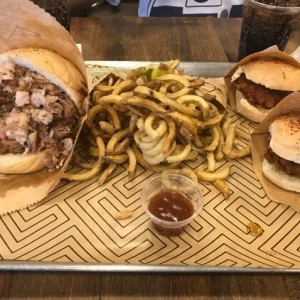 porchett en combo y dos mini de pollo crispi