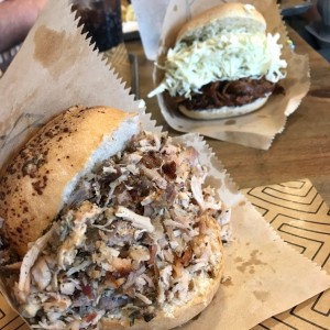 porchetta y pulled pork