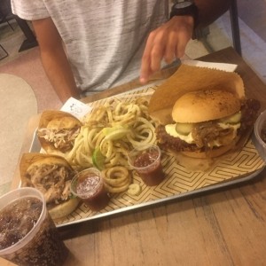 Pollo y minis de Pork 