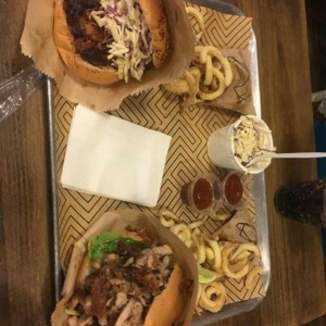 pulled pork y porchetta
