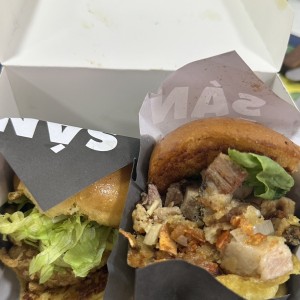 Minis de pollo crispy y porchetta de la bandeja