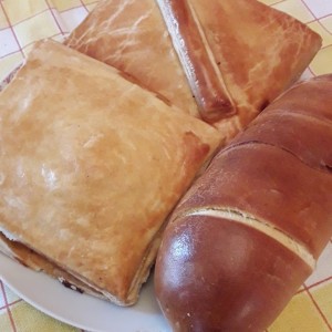 recomiendo el pastelito de carne mechada 