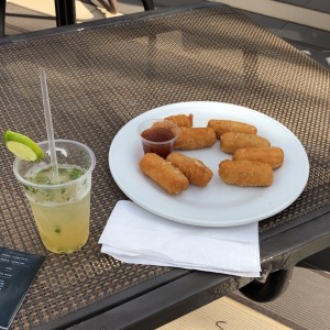mojito y tequeños