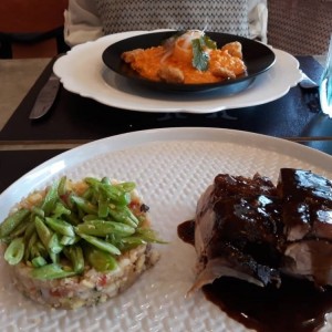 Costillas BBQ / Arroz criollo