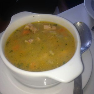Sopa de Pollo, excelente