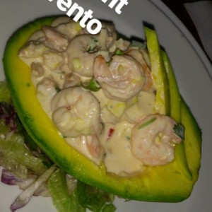 Aguacate relleno de Camarones 