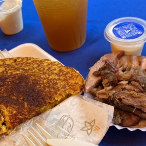 Cachapa y pernil