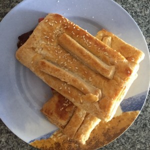 Pastelitos de Jamón con Queso Paisa y Queso Crema con Tocineta, buenos..!