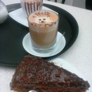 Torta de chocolate y Late Vainilla