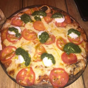 Pizza Capresa