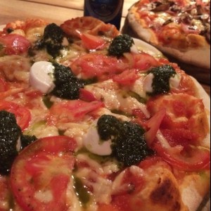 Pizza Capreza