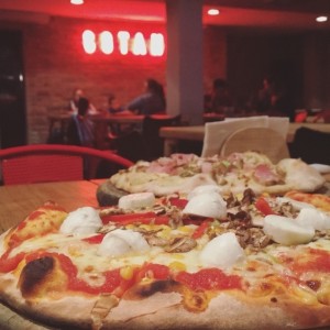 pizza romeo + pizza veggie