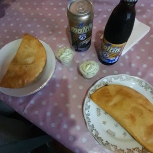 Empanada de asado negro y queso