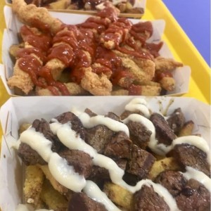 Plato poulet con tiras de pollo y Love con lomo fino, simplemente deliciosos