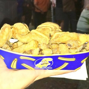 Poulet, tiras de pollo con papas fritas 