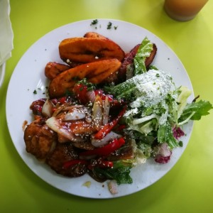 Parrilla de pollo con chorizo