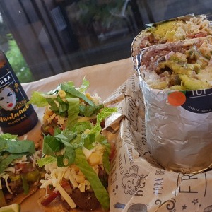 Tostadas y Burrito 