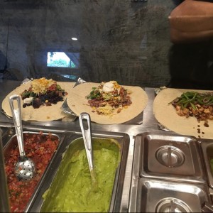 preparando burritos 
