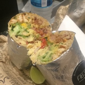 Burrito mixto (pork belly y pollo)