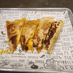 Quesadillas de carne asada