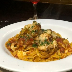 Tagliatelle con langosta