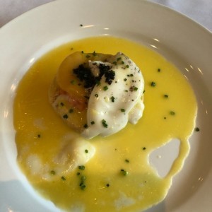 Para compartir huevos benedictinos (brunch) 