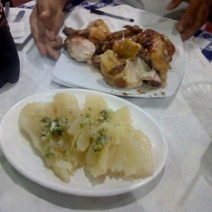 Combo de Pollo en brasa con yuca y refresco