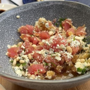 Tartar trufado con queso azul 