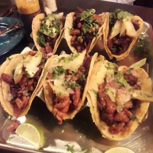 tacos al pastor 