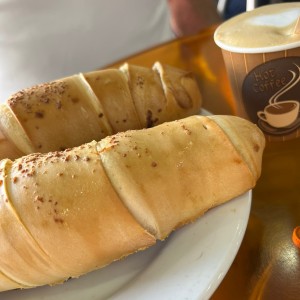 Cachito de jamón con cheddar 